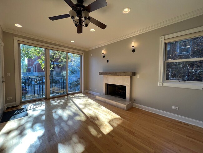 Foto del edificio - 2430 W Iowa St