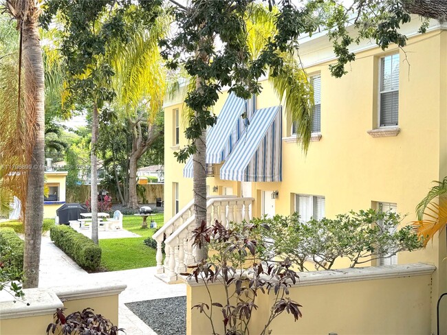 Foto del edificio - 3375 Franklin Ave