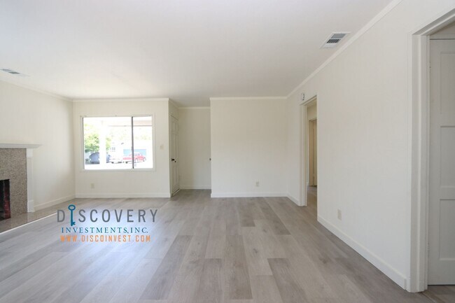 Foto del edificio - San Lorenzo Village Three Bedroom Bungalow