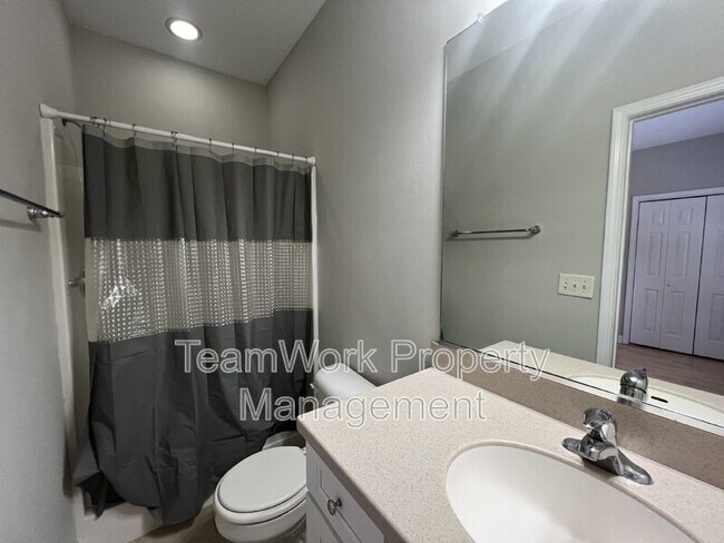 Foto del edificio - 1603 Pinecrest Rd