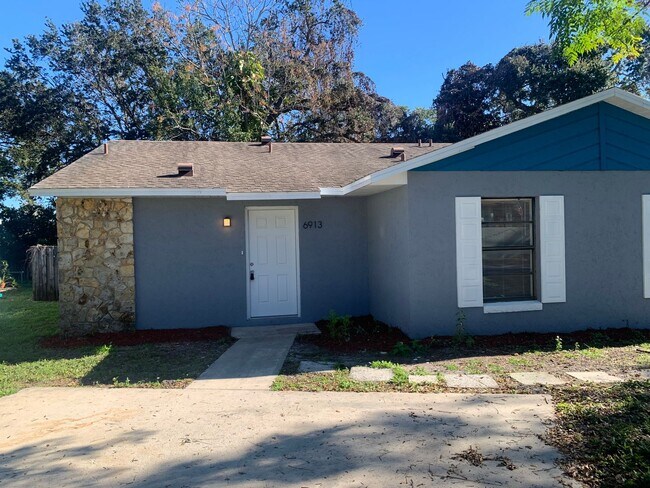 Building Photo - 6913 Sunny Ln Ave