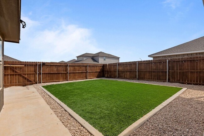 Foto del edificio - 7108 Red Cyn Rd