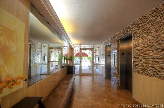 Foto del edificio - 1391 S Ocean Blvd