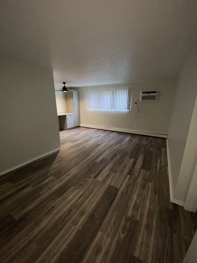 3BD-LIVING ROOM - Spaulding Loch