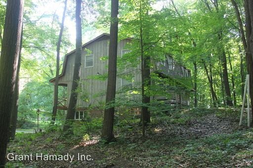 Building Photo - 3090 E Farrand Rd