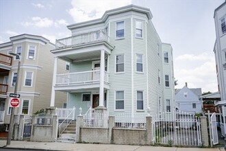 Building Photo - 81 Dakota St