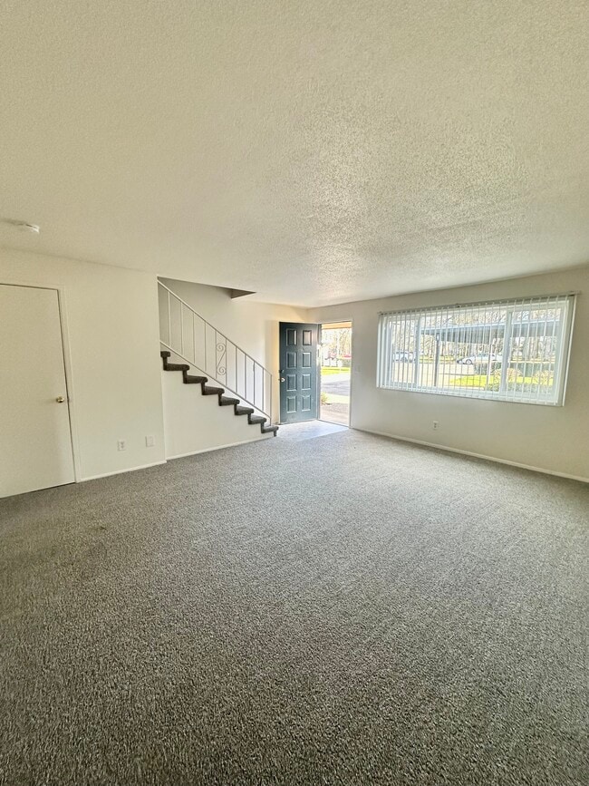 Building Photo - JFJ Properties