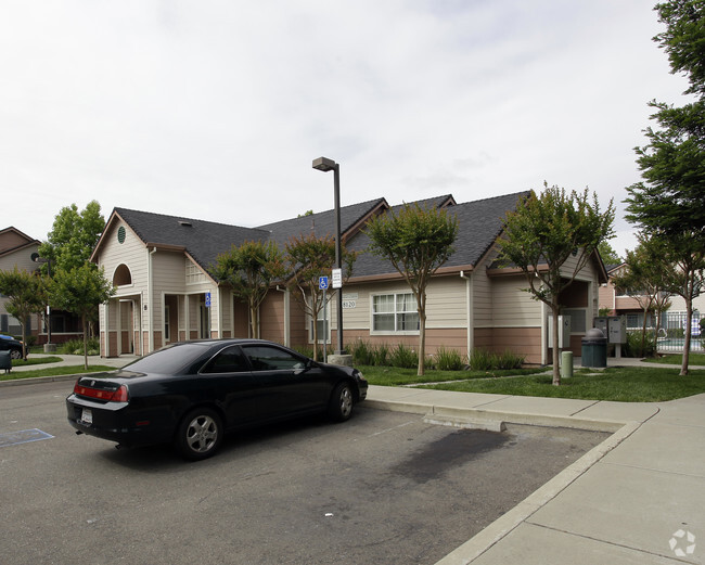 Auberry Park Apartments