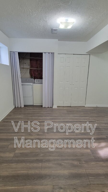 Foto del edificio - 553 Highland Towne Ln