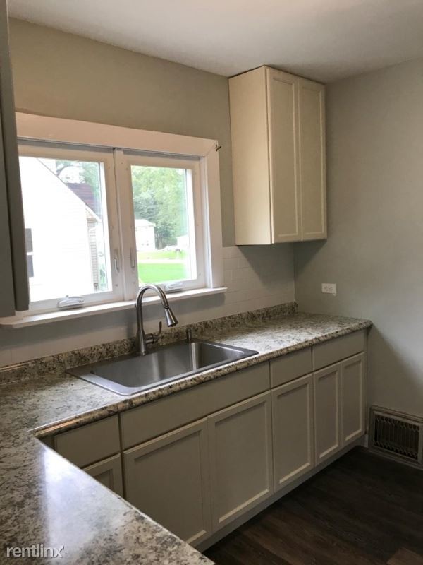 Building Photo - 3 br, 1 bath House - 17890 Bock Rd