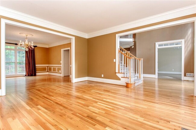 Building Photo - 5020 Greatwood Ln