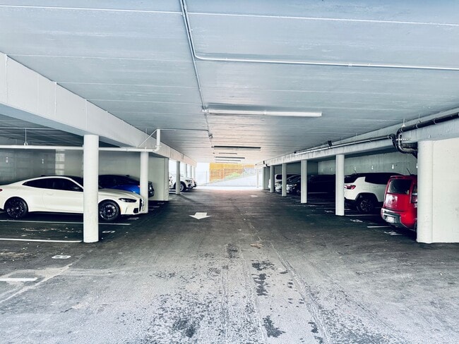 Parking - Mountain View Apartment