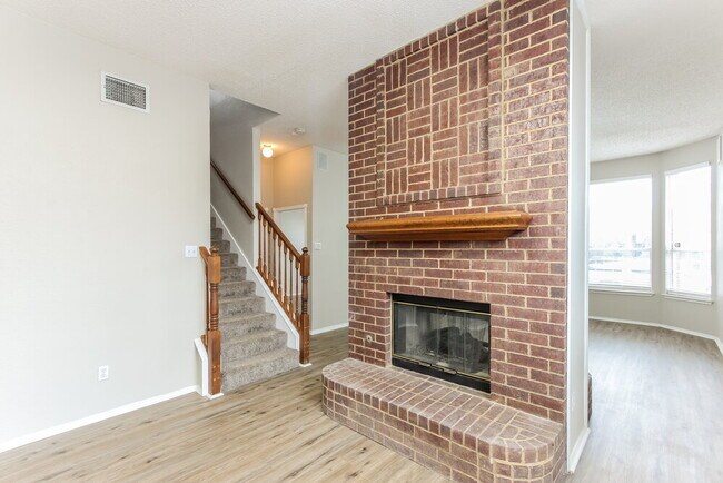 Foto del edificio - 1412 Clearview Dr