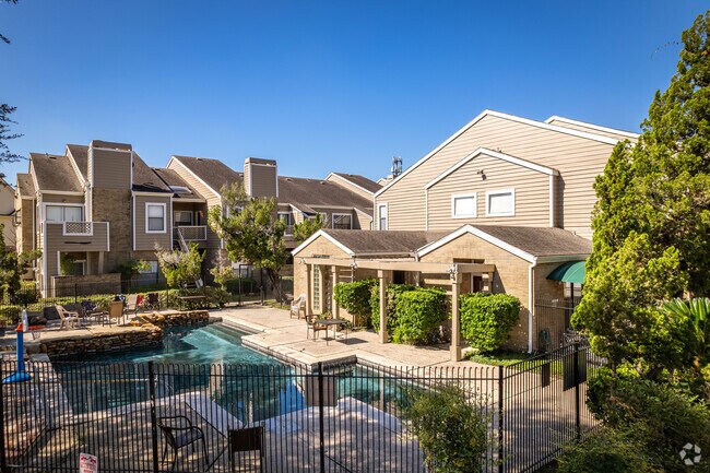 Foto del edificio - Grants Lake Condominiums