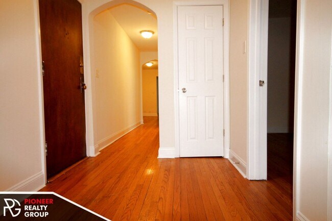 Foto del edificio - 3428 W Parker Ave