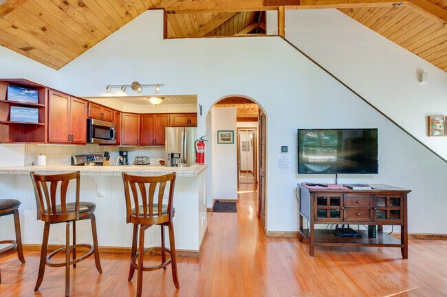 Building Photo - 932 Kiowa Dr