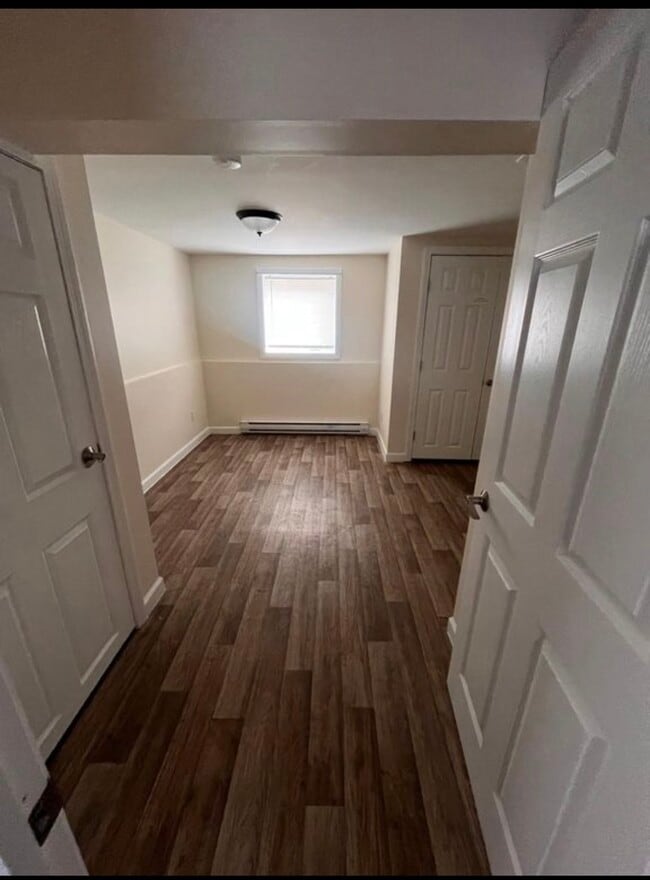 Building Photo - 125 Hickok St