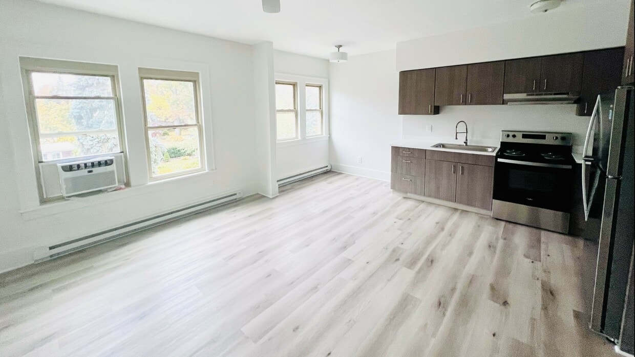 The Lewis Apartments in Lakewood, OH