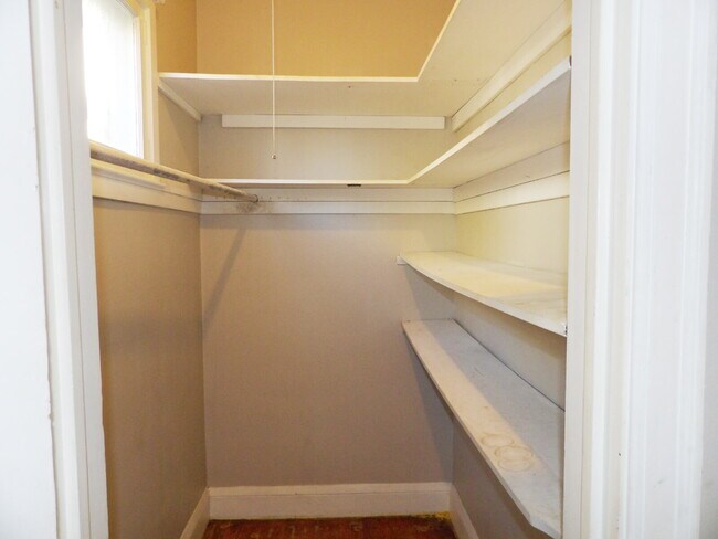 Foto del edificio - 2 Bedroom Lower Level Duplex - South Minne...