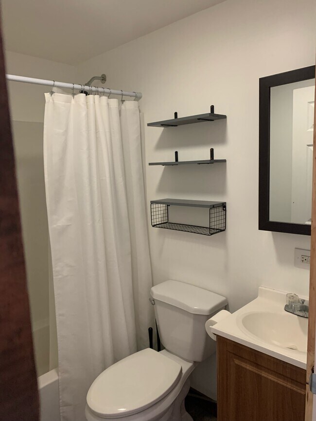 2330 Old Richardson Hwy Unit 3, North Pole, AK 99705 - Apartments in