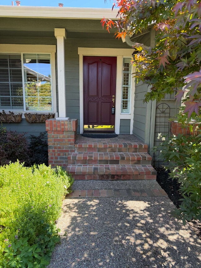Building Photo - "Charming 4-Bed Oasis with Granite Touches with Tennis and Poolside Bliss steps away in Danville!"