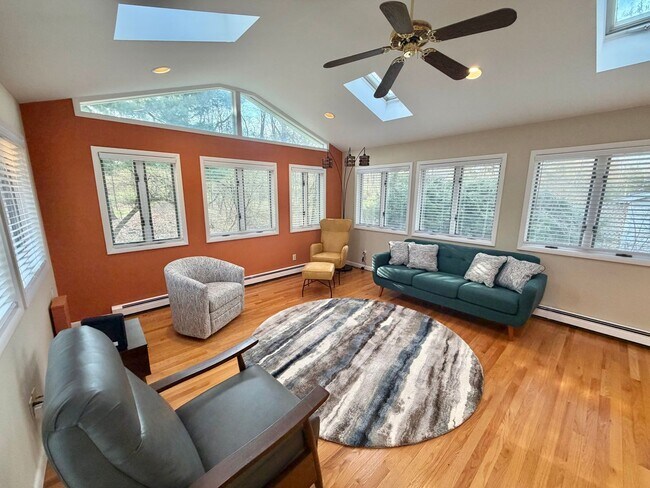 Foto del edificio - 29 Carriage Hill Ln