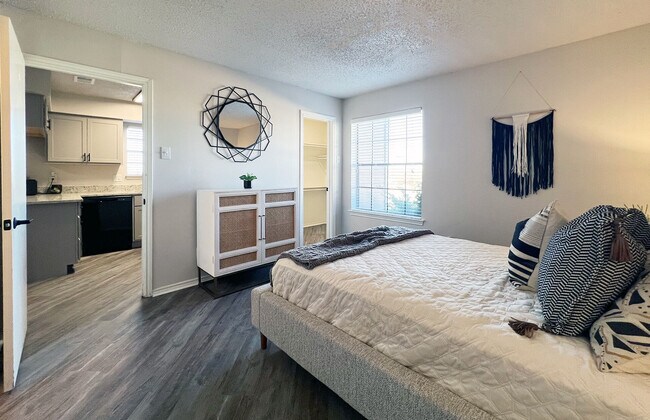 Foto del edificio - Ashwood Park Apartments