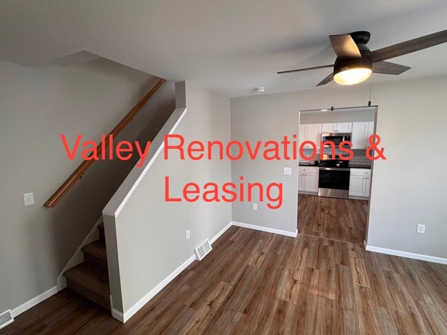 Building Photo - 336 S Main St