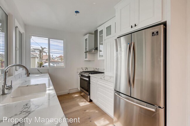 Foto del edificio - 49 Thornton Ave