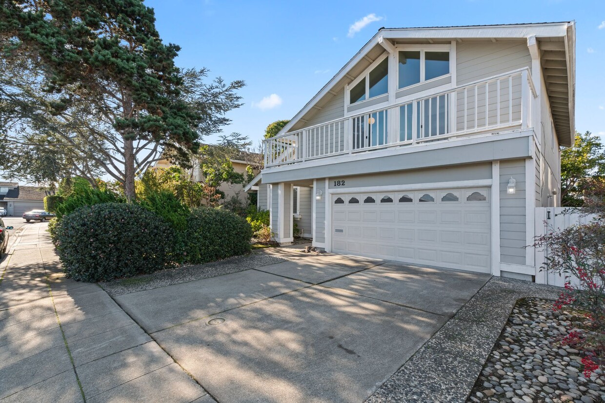 Foto principal - Serene Waterfront Home in Foster City