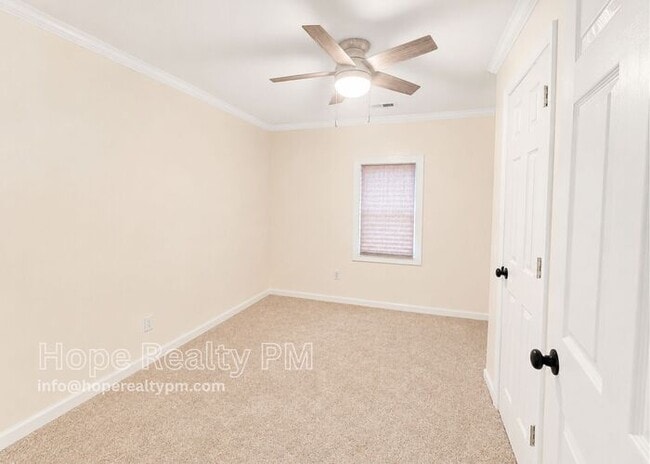 Building Photo - 754 Meade St