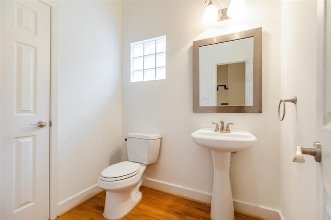 Foto del edificio - 5841 Darling St