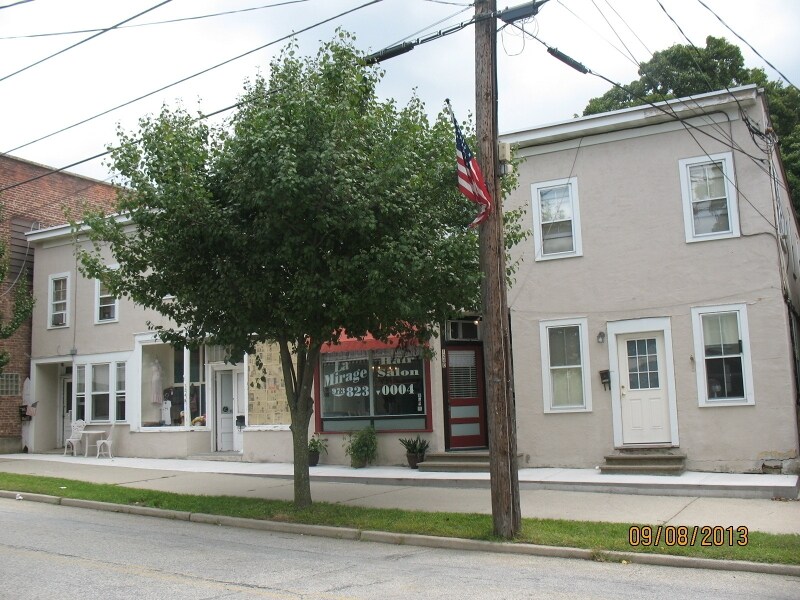 Primary Photo - 124 Main St