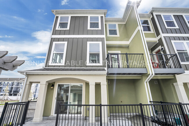 Building Photo - 3872 W Lansdown Ct
