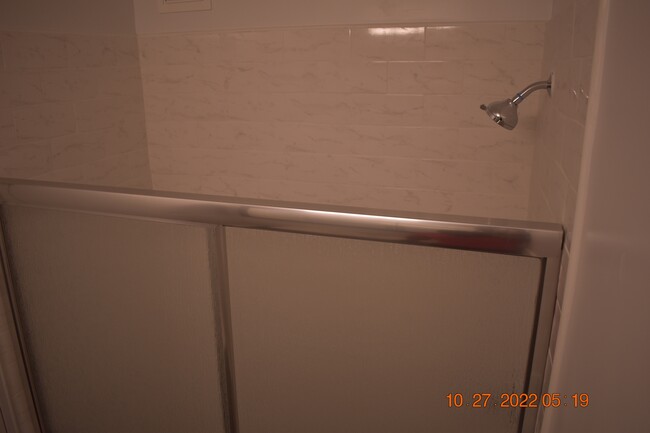 Shower - 1646 E 55th St
