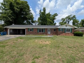 Building Photo - 701 Waters Dr