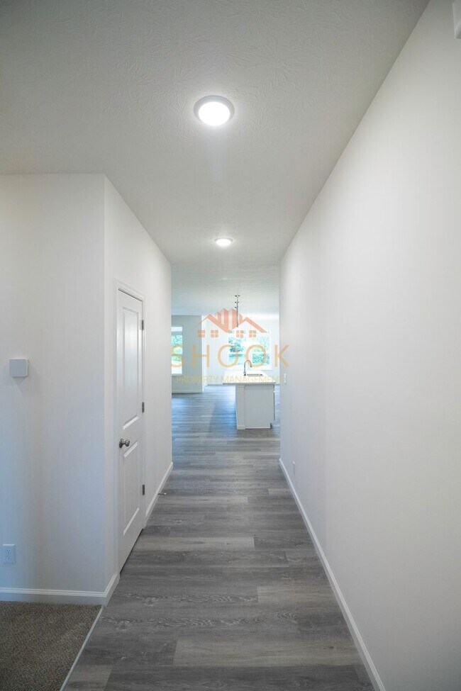 Foto del edificio - MODERN 3BR HOME IN BLACKTHORNE
