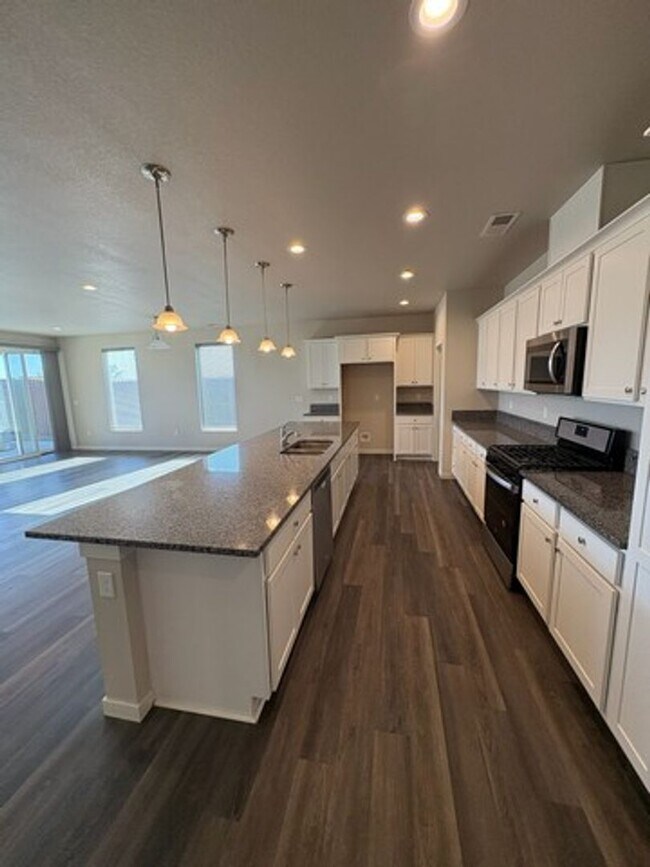 Foto del edificio - Three Bedroom Two Bath Fernley Home