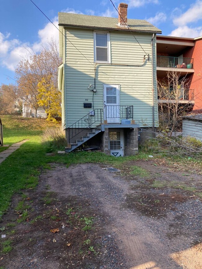 Foto del edificio - Three Bedroom Single-Family Home Close To Downtown