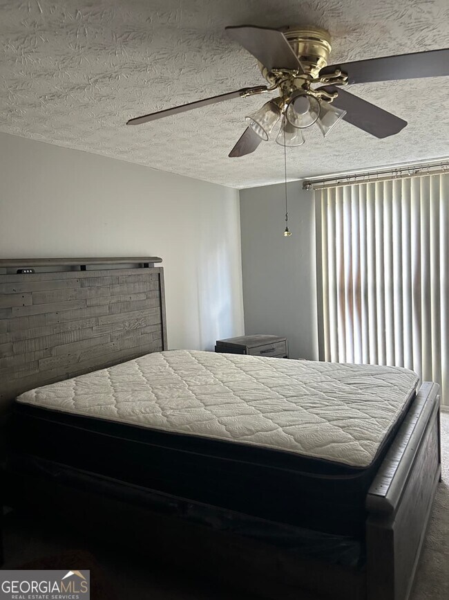 Foto del edificio - 4262 Parkview Ct