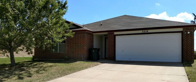 Foto del edificio - 3-Bedroom House for Rent in Killeen