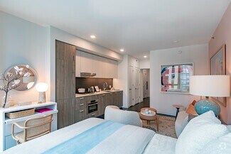 Foto del edificio - 210 N Harbor Dr