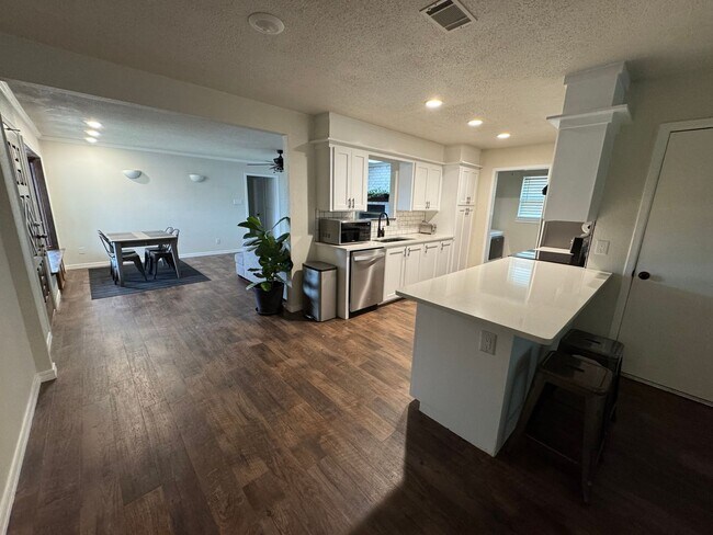 Foto del edificio - Updated 4-Bedroom Home in Frenship ISD