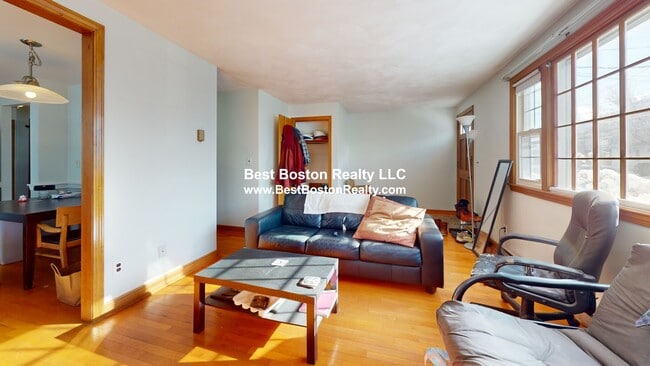 Building Photo - 45 Warren St