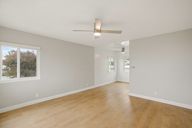 Building Photo - 740 W 27th St