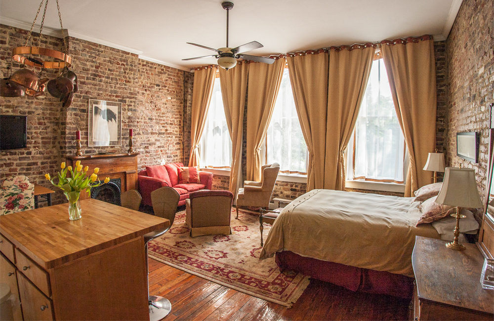Luxury Living - 418 W Broad St