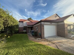 Building Photo - 256 Palm Sparrow Ct