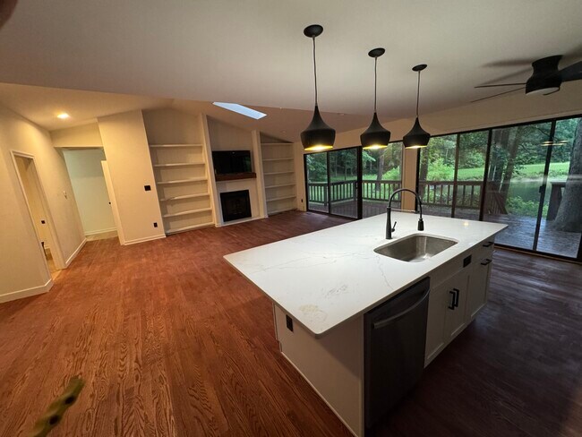 Foto del edificio - 3106 Three Bridges Rd