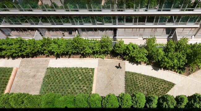 Foto del edificio - 450 W 17th St