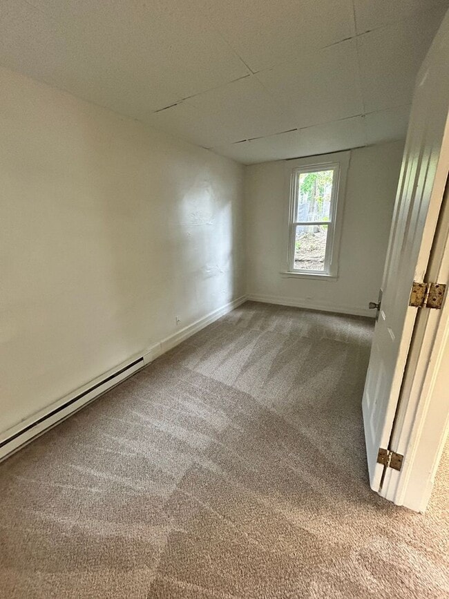 Building Photo - Two bedroom duplex